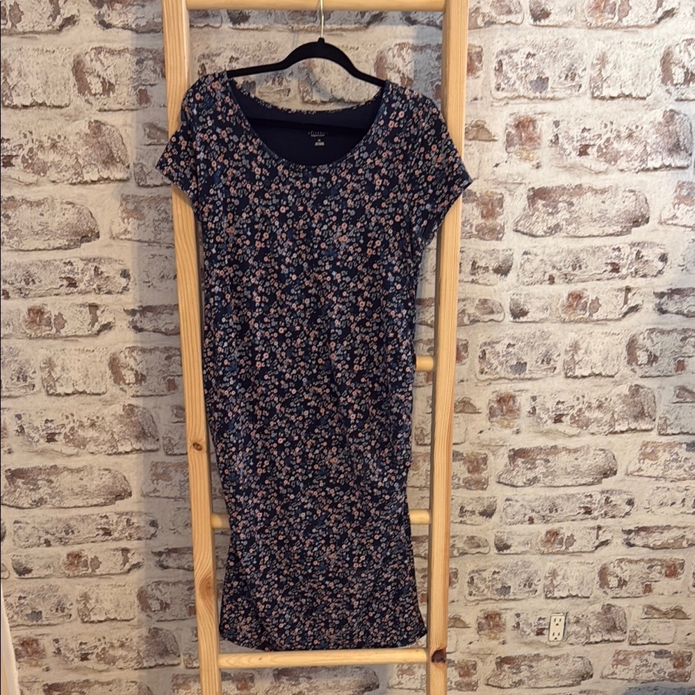 Isabel Maternity- Navy Floral Print Short Sleeve Bodycon Dress